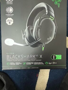 Razer BlackShark V2 X Wired Gaming Headset - Black with Green Accents